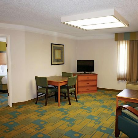 La Quinta By Wyndham St. Pete-Clearwater Airport Exterior foto